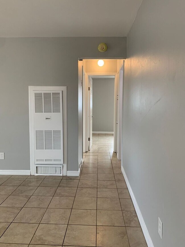 Building Photo - Modest 3BR/2BA home in Northeast Gulfport