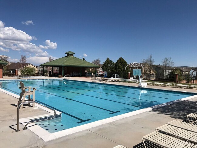 Building Photo - Gorgeous 4 Bedroom Home in Wagon Trails Neighborhood with Walking Trail Access!