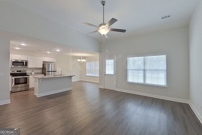 Building Photo - 106 Western Red Cedar Dr