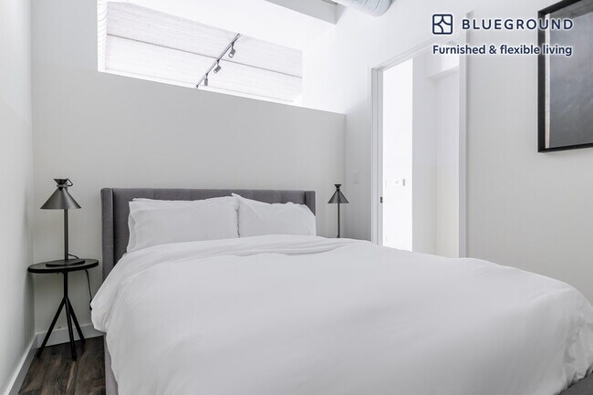 Building Photo - 61 W Erie St