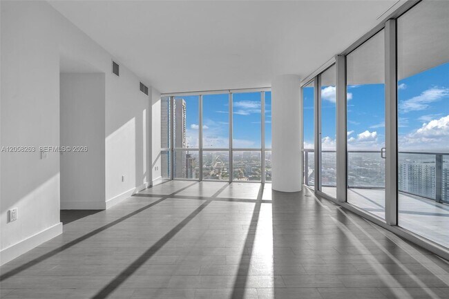 Building Photo - 1100 Biscayne Blvd