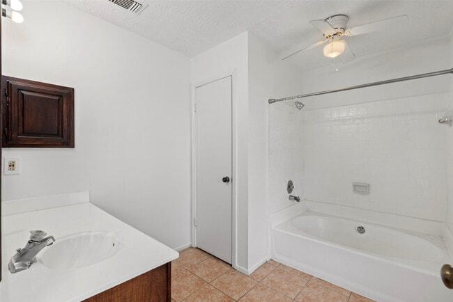 Building Photo - 8519 Wild Basin Dr