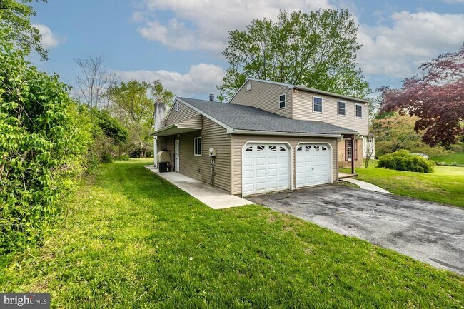 Building Photo - 3204 Norma Dr