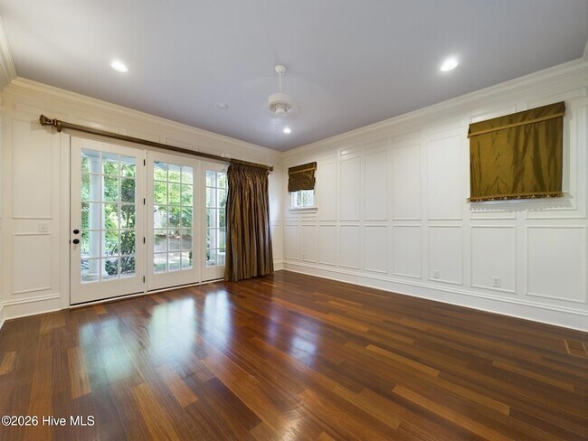 Building Photo - 3724 Rolston Dr