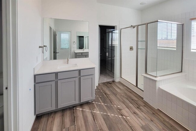 Building Photo - 25737 Damask Dr