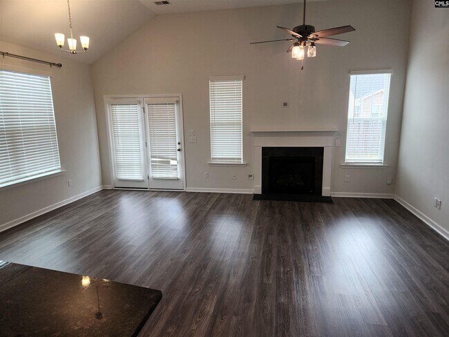 Building Photo - 1401 Ardennes Dr