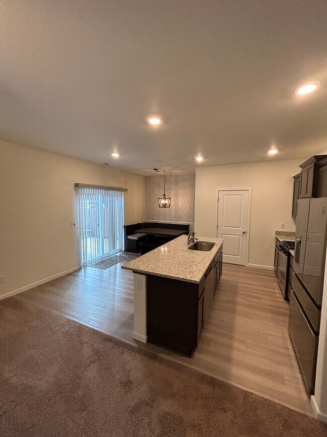 Building Photo - 2338 NW Yohn Ranch Dr