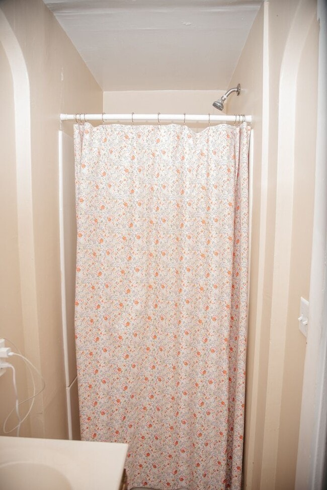 Building Photo - 154 E High St