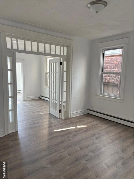 Building Photo - 222 66th St