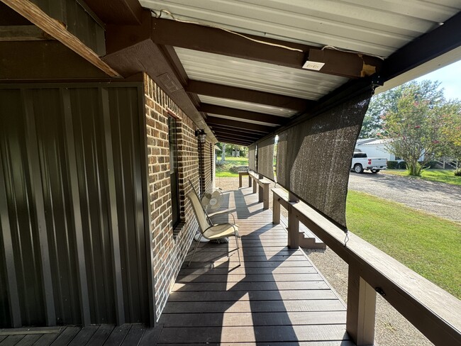 Building Photo - 12372 FM 1650