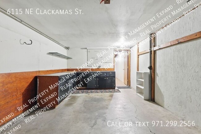 Building Photo - 6115 NE Clackamas St