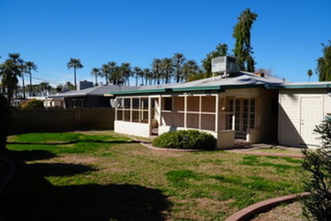 Building Photo - Fantastic Arcadia Neighborhood