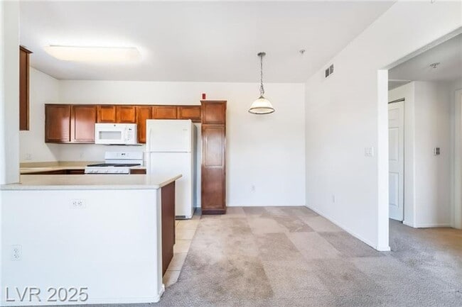 Building Photo - 2291 W Horizon Ridge Pkwy