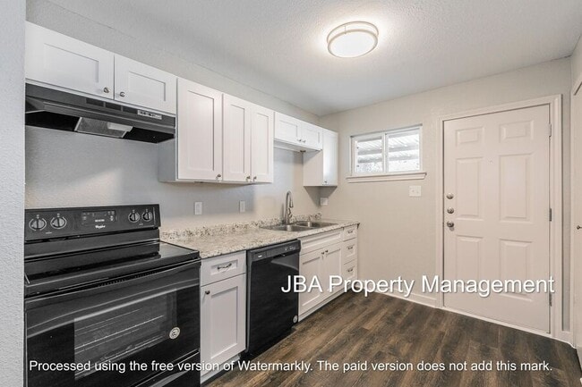 Building Photo - 3515 Selk Ave