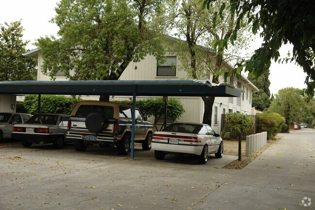 Building Photo - 331 S Jefferson St