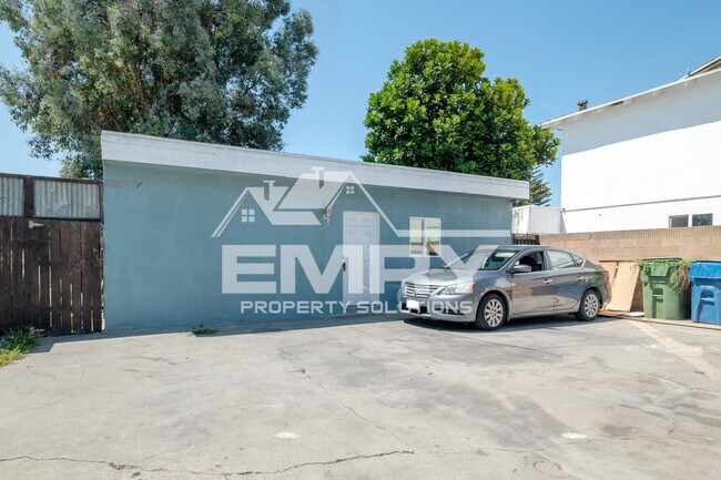 Building Photo - 3848 W 105th St