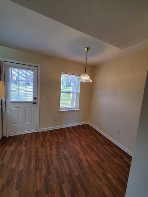 Building Photo - 1357 Sharon Rd W