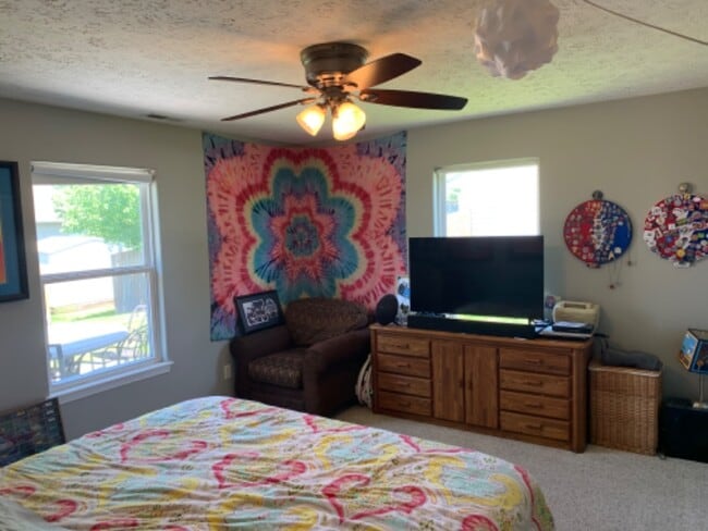 Building Photo - 1410 Shining Armor Ln