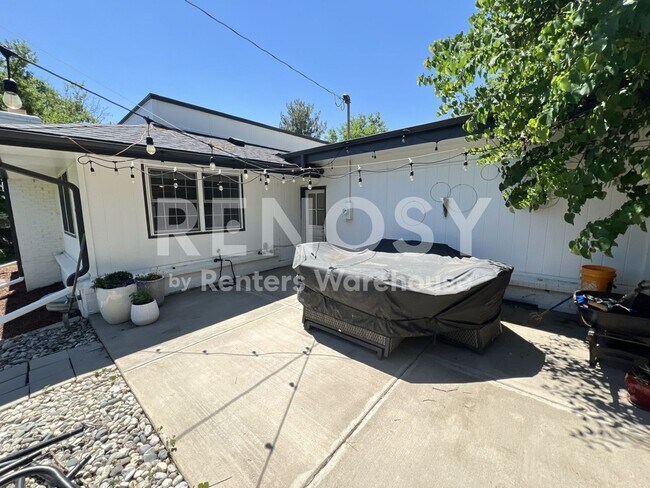 Building Photo - 7274 S Chase Way