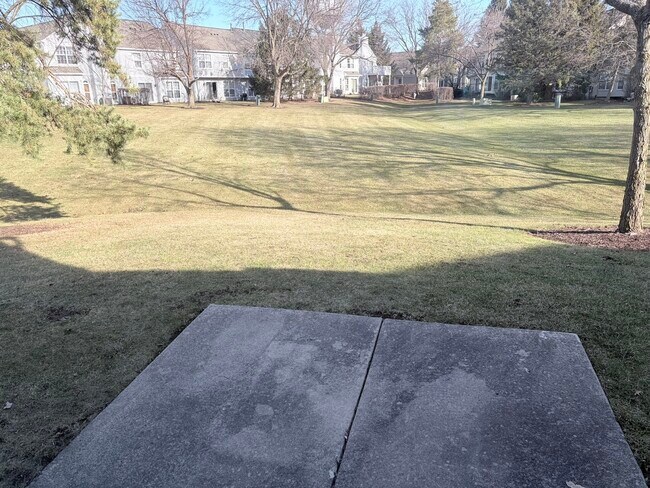 Building Photo - 1428 W Sapphire Dr