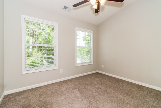 Building Photo - 7106 Hillcrest Chase Dr SW