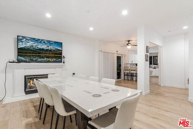 Building Photo - 20318 Blythe St