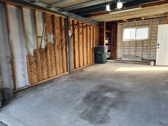 Building Photo - 708 Virginia St