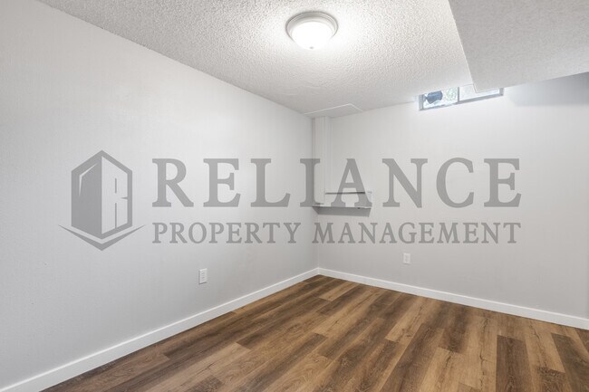 Building Photo - 1739 S Edwards Ct