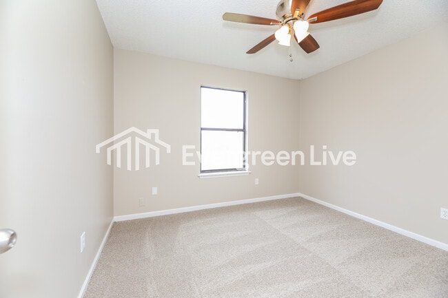 Building Photo - 12549 Lochloosa Ln