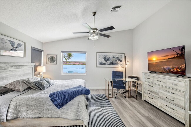 Building Photo - 7946 Sailing Shores Terrace