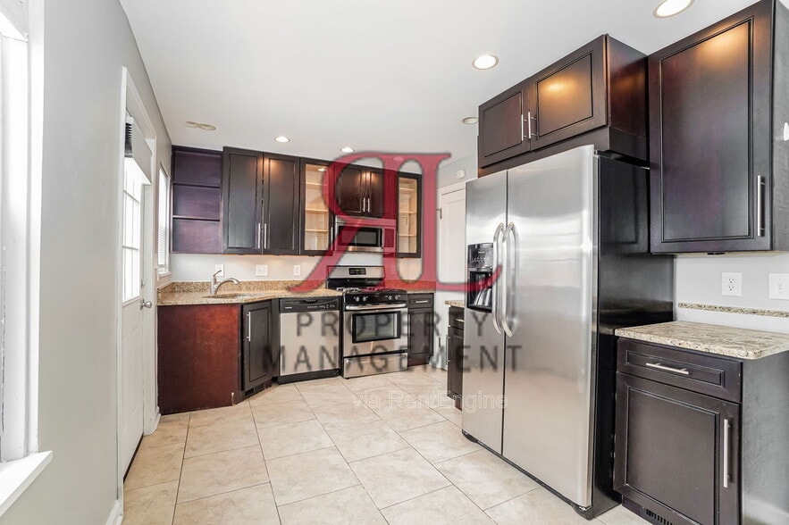 Building Photo - 1787 Northwest Blvd