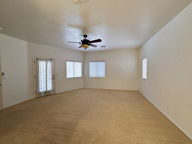 Building Photo - SINGLE STORY 3 BEDROOM IN NORTHWEST CENTEN...