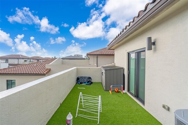 Building Photo - 4450 NW 83rd Pkwy