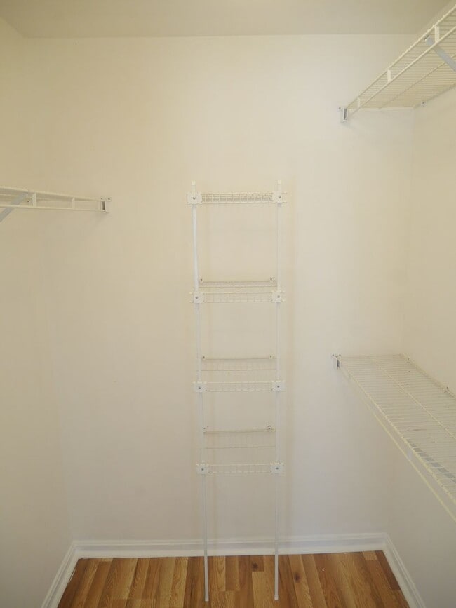 Building Photo - Spacious 2nd Floor Condo in Russett – Prim...