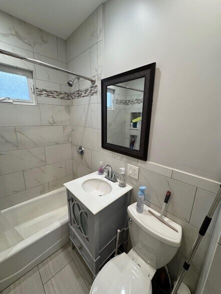 Building Photo - 20 Benton Rd