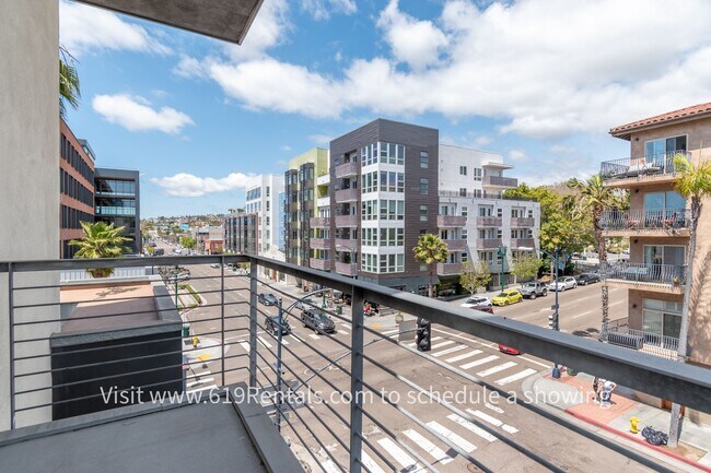 Building Photo - Loft Condo with Views & Deck