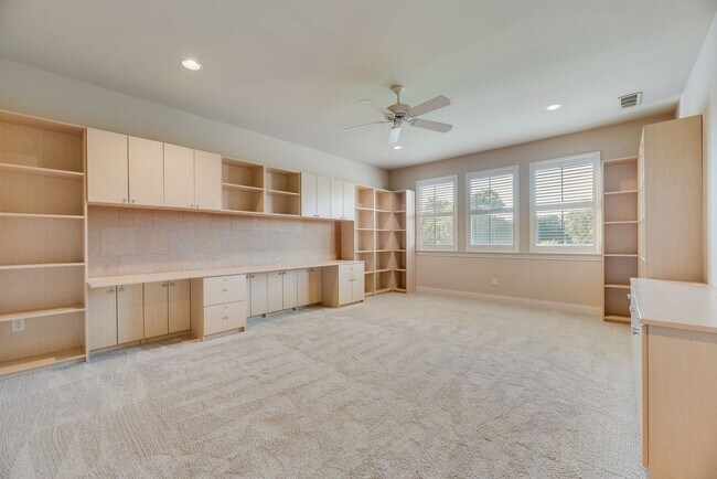 Building Photo - Exquisite 1.3-Acre French-Style Estate by Alford Custom Homes – Available for Lease!