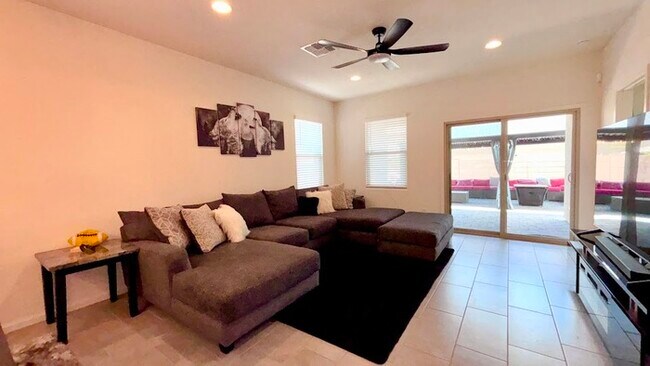 Building Photo - New Star Valley Home