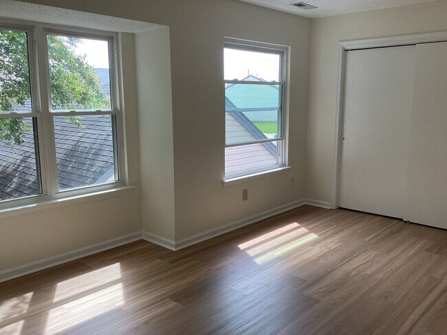 Building Photo - Ocean Lakes