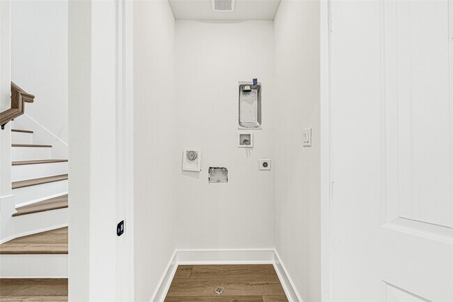 Building Photo - 3108 Arlington St