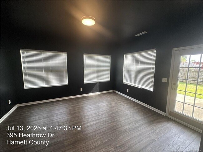 Building Photo - 395 Heathrow Dr