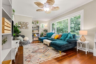 Building Photo - 6 Elwyn Rd