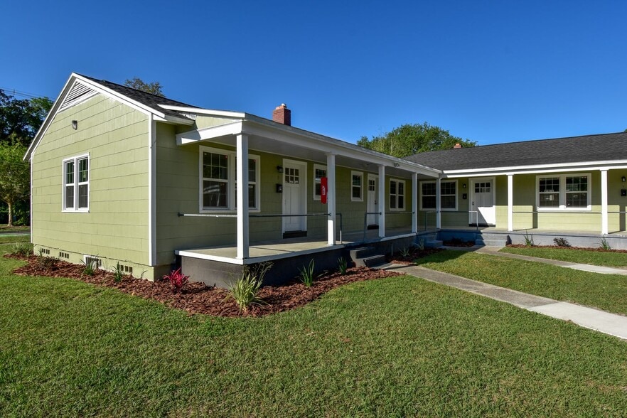 Interior Photo - Third Ave Apartments