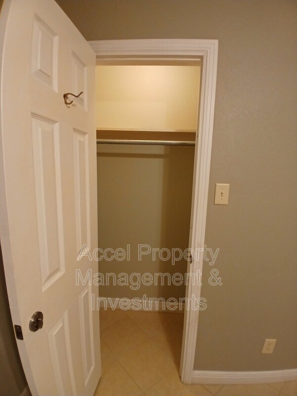 Building Photo - 3601 Mina De Oro