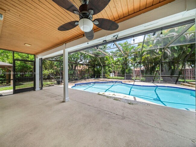 Building Photo - 15531 SW 54th Terrace