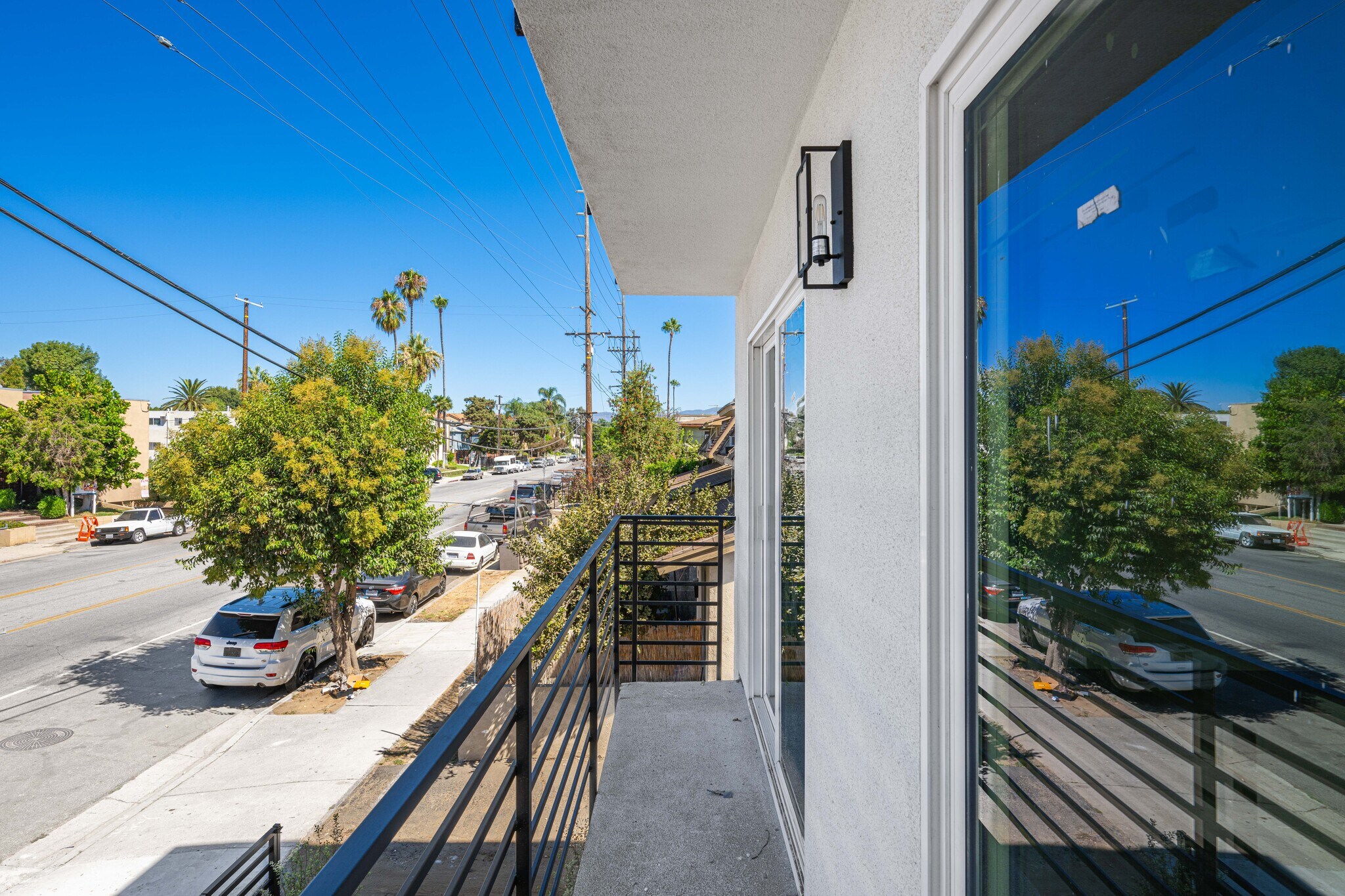 Building Photo - 6832 Hazeltine Ave