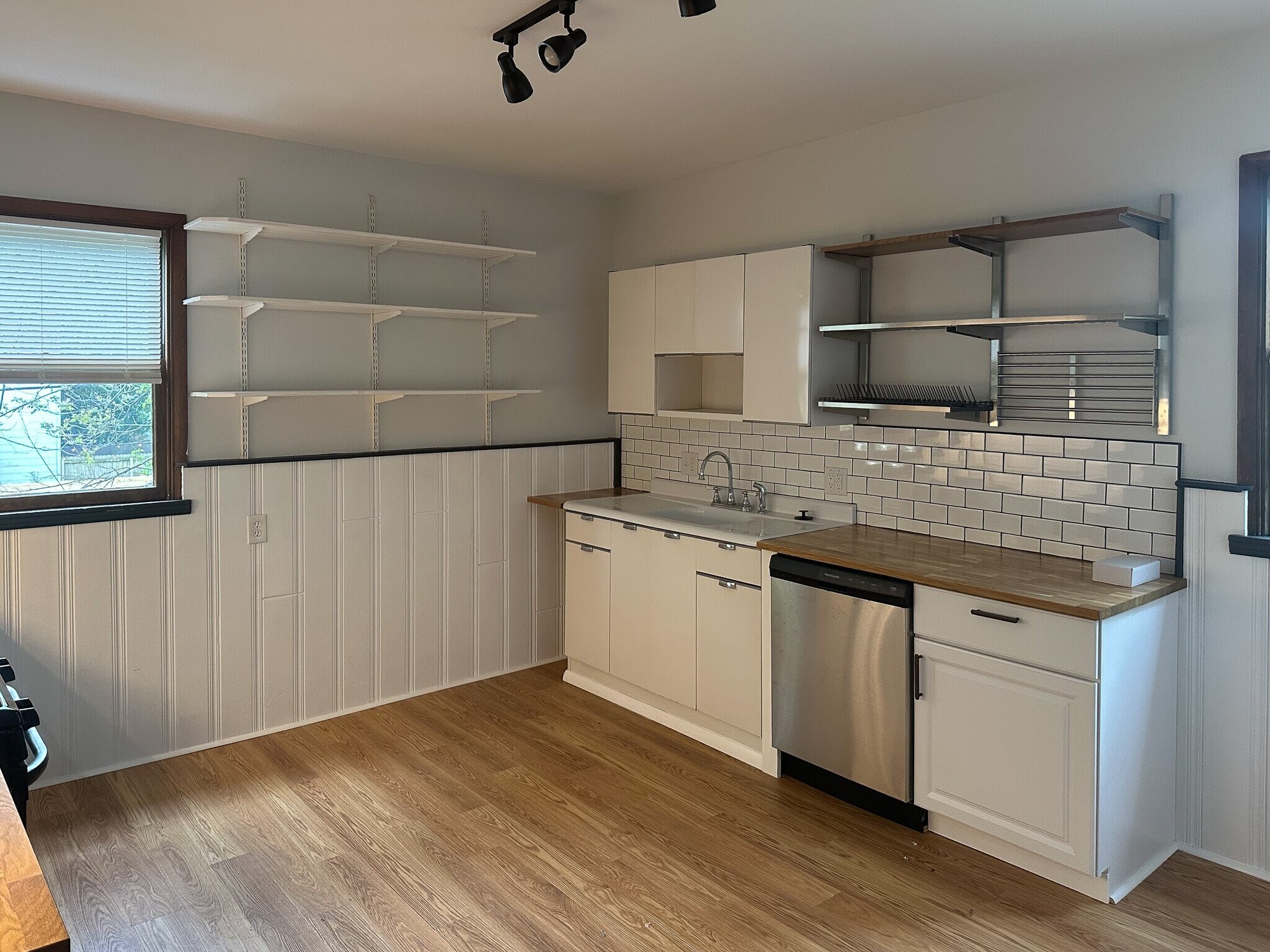 Building Photo - 4143 Chambers St