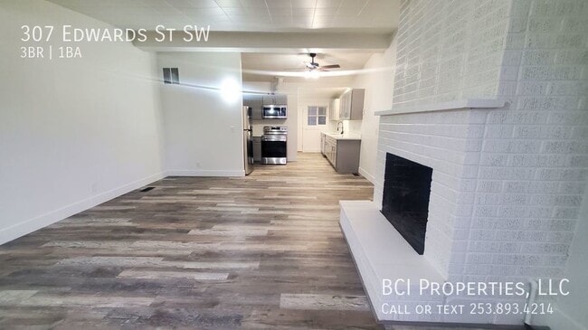 Building Photo - 307 SW Edwards St