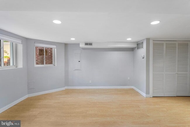 Building Photo - 1311 East Capitol St SE