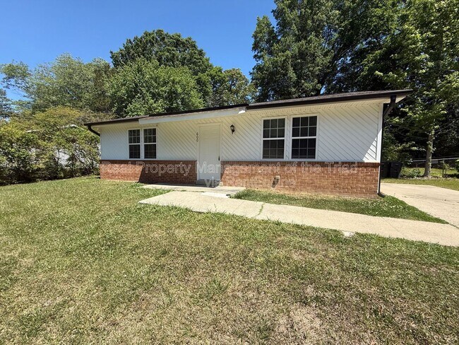 Building Photo - 600 Tipperary Dr